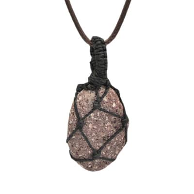 Anhänger aus Vulkangestein LEN06