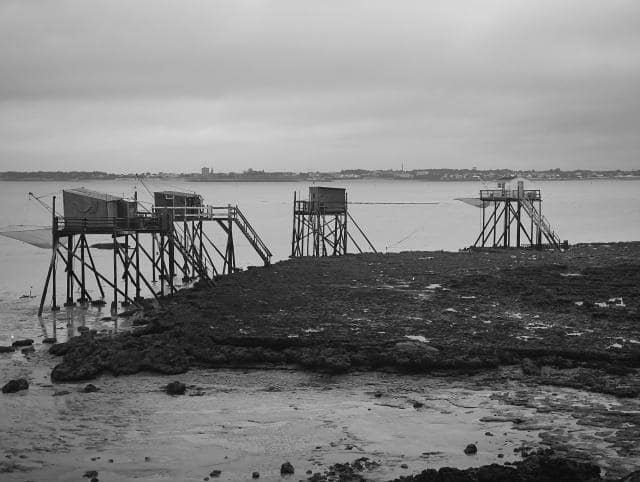 4 Carrelets bei Ebbe, s/w